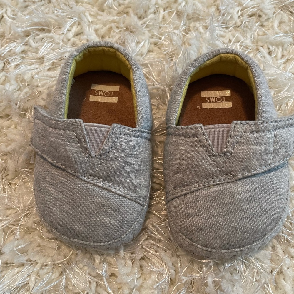 Baby Toms crib shoes